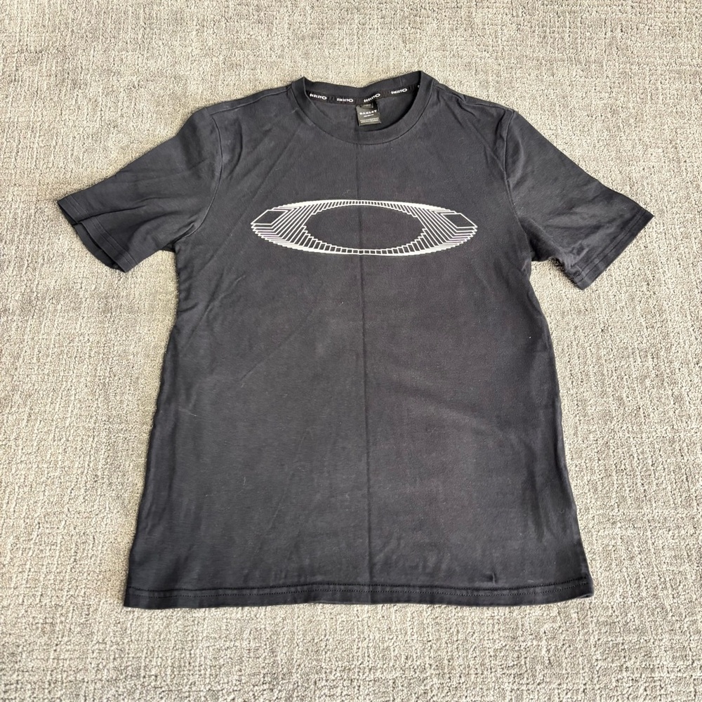 Oakley Men's Black  Tee